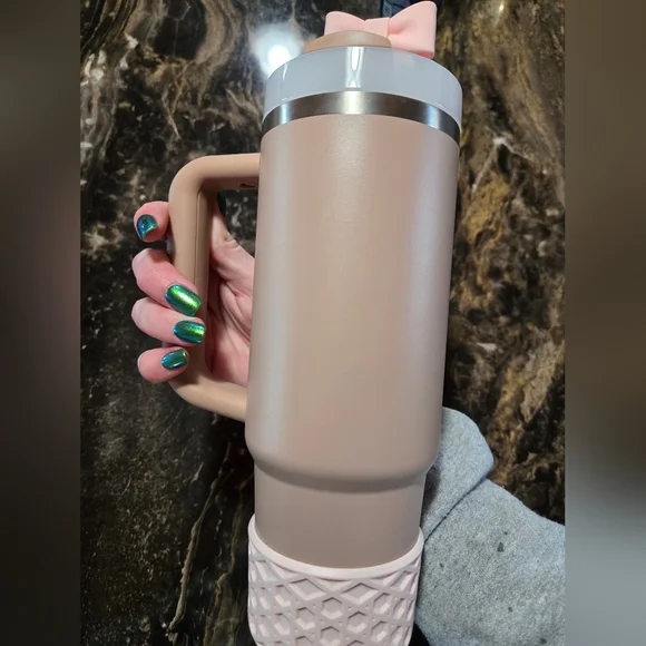 Almond Rose Stanley 30oz - Picture 3 of 6